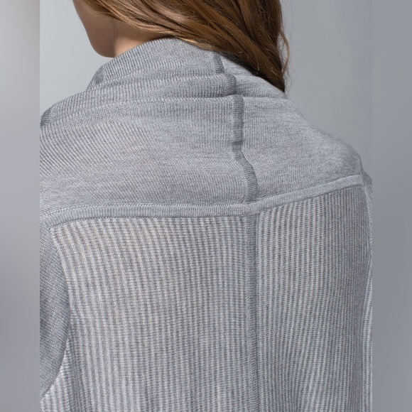 Lululemon Iconic Sweater Wrap Heathered Medium & Light Grey Size Small / Medium - Picture 7 of 11